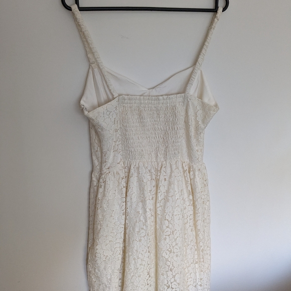 Aritzia Talula Cream Lace Dress Size 10 - Picture 3 of 5